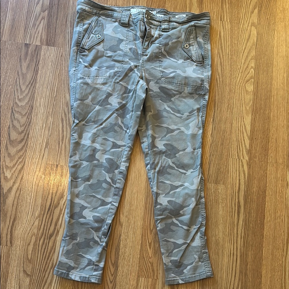 Torrid Camouflage Cargo Pants/Jeans